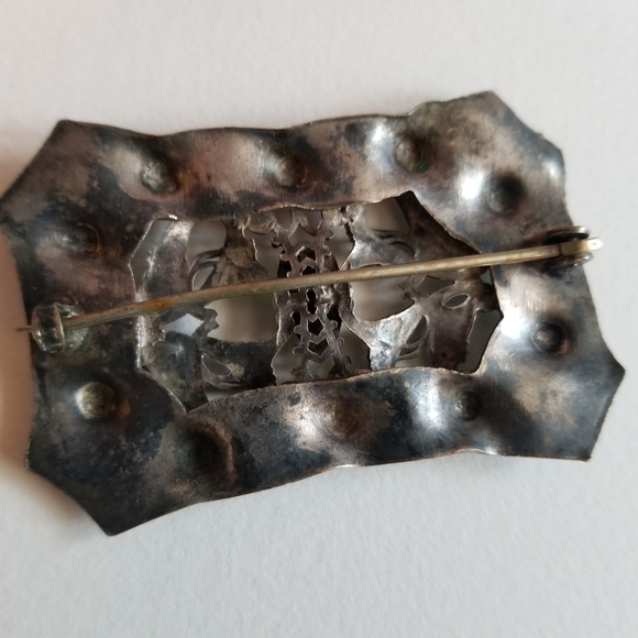 Antique brooch sash pin faux buckle green silver tone Edwardian C clasp - Picture 14 of 15